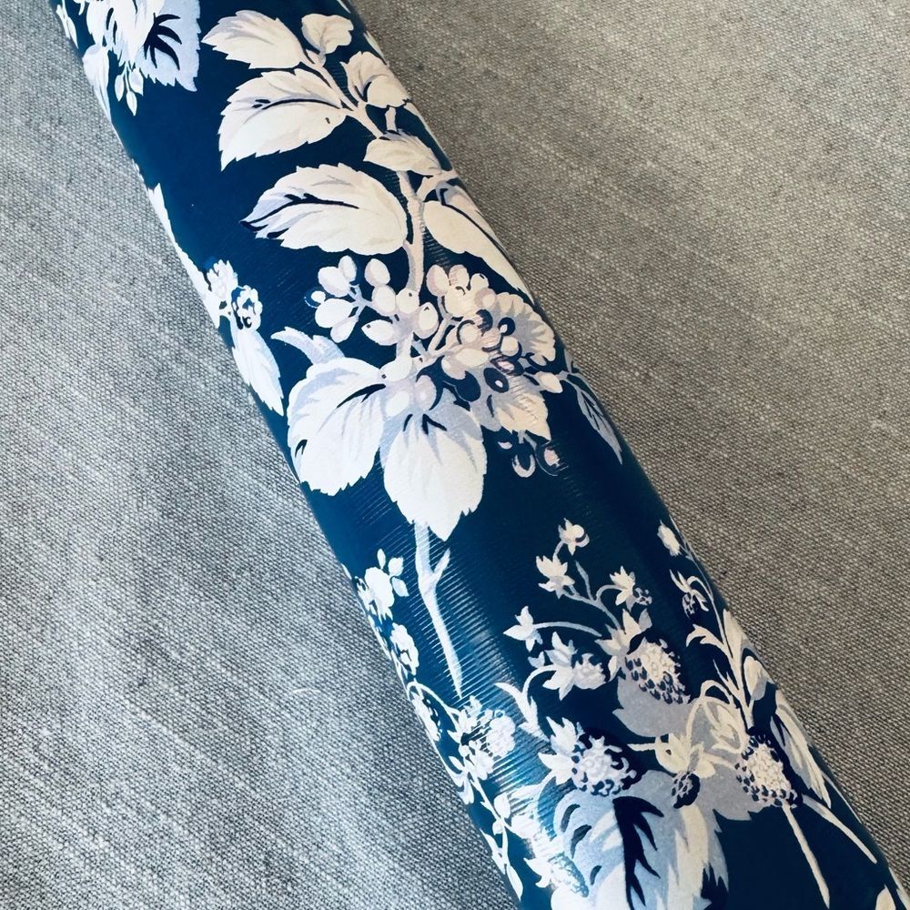 Laura Ashley Navy Blue White Floral Botanical Goft Wrap Wrapping Paper Roll - Picture 3 of 5